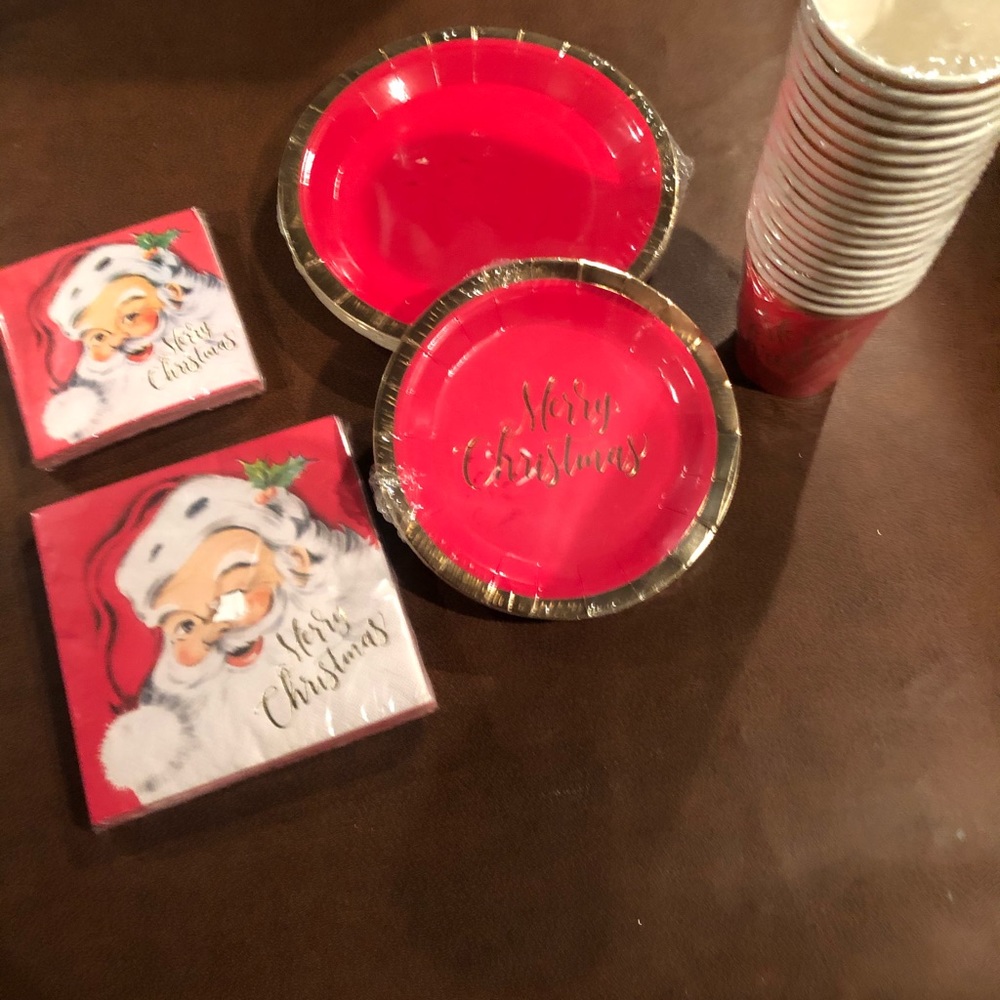Santa Paper Dining Set - Picture 6 of 8